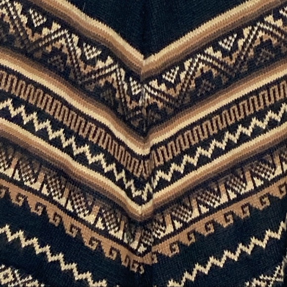 Alpaca Wool Poncho Made in Peru One Size Fits Most - Picture 4 of 5